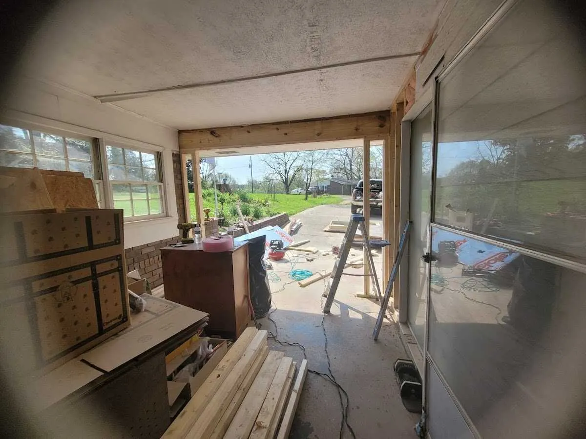 Air movers and dehumidifier for Drying & Dehumidification in Moncks Corner